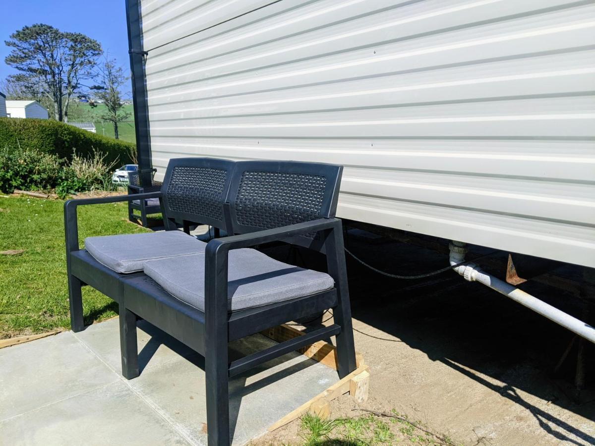4 Berth Couples And Family Caravan In Beautiful Newquay Bay Resort Exterior foto
