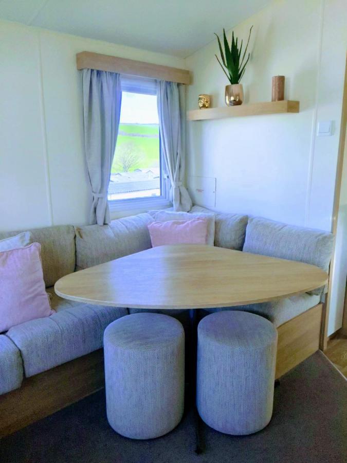 4 Berth Couples And Family Caravan In Beautiful Newquay Bay Resort Exterior foto