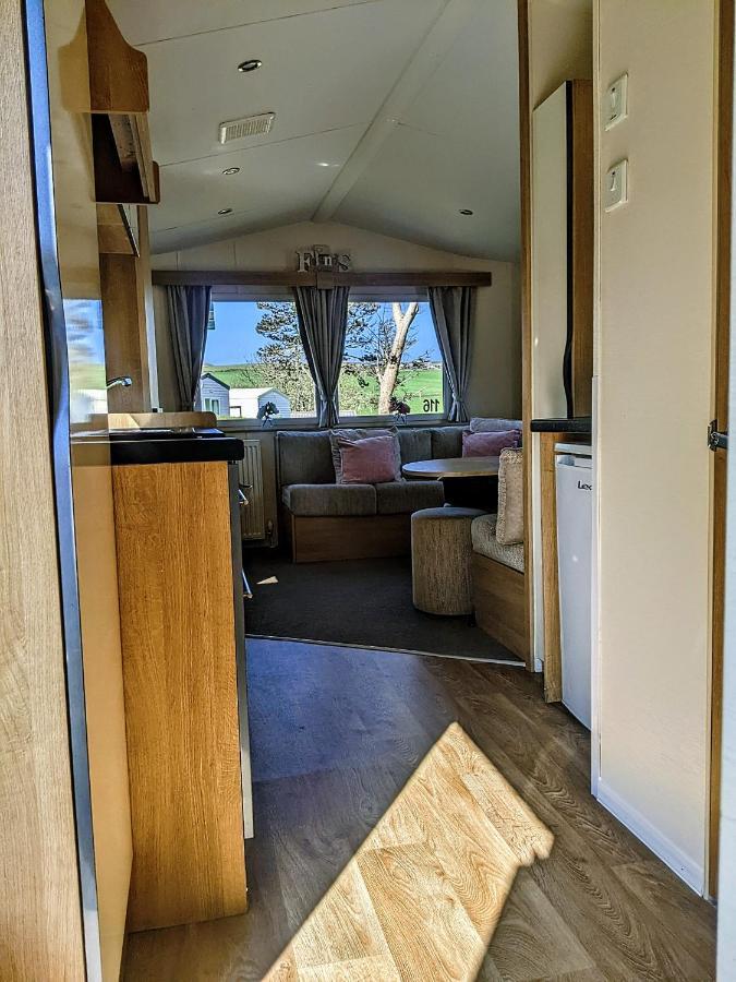 4 Berth Couples And Family Caravan In Beautiful Newquay Bay Resort Exterior foto